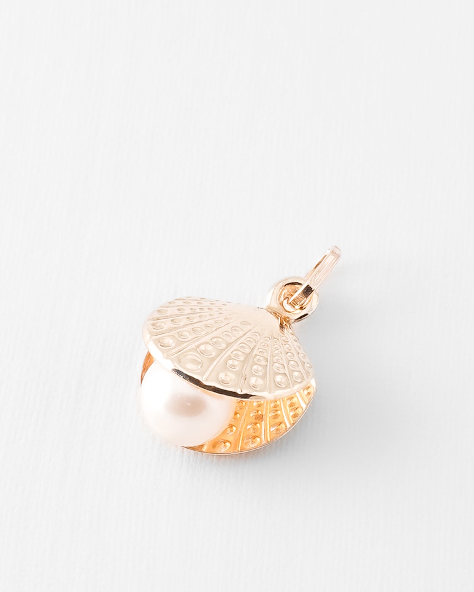 Pearly | Vintage Pearl Oyster Pendant