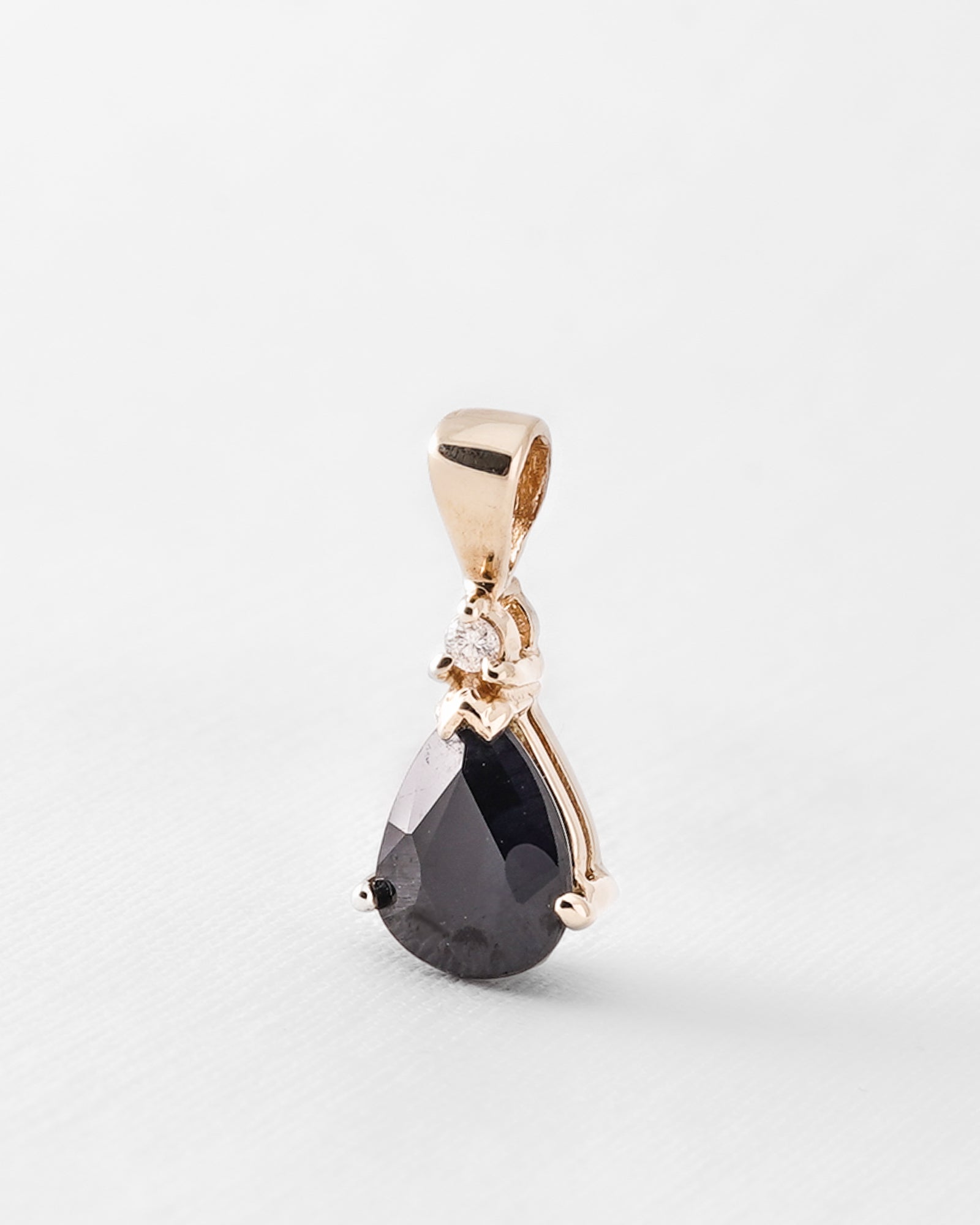 Evy | Vintage Sapphire & Diamond Pendant