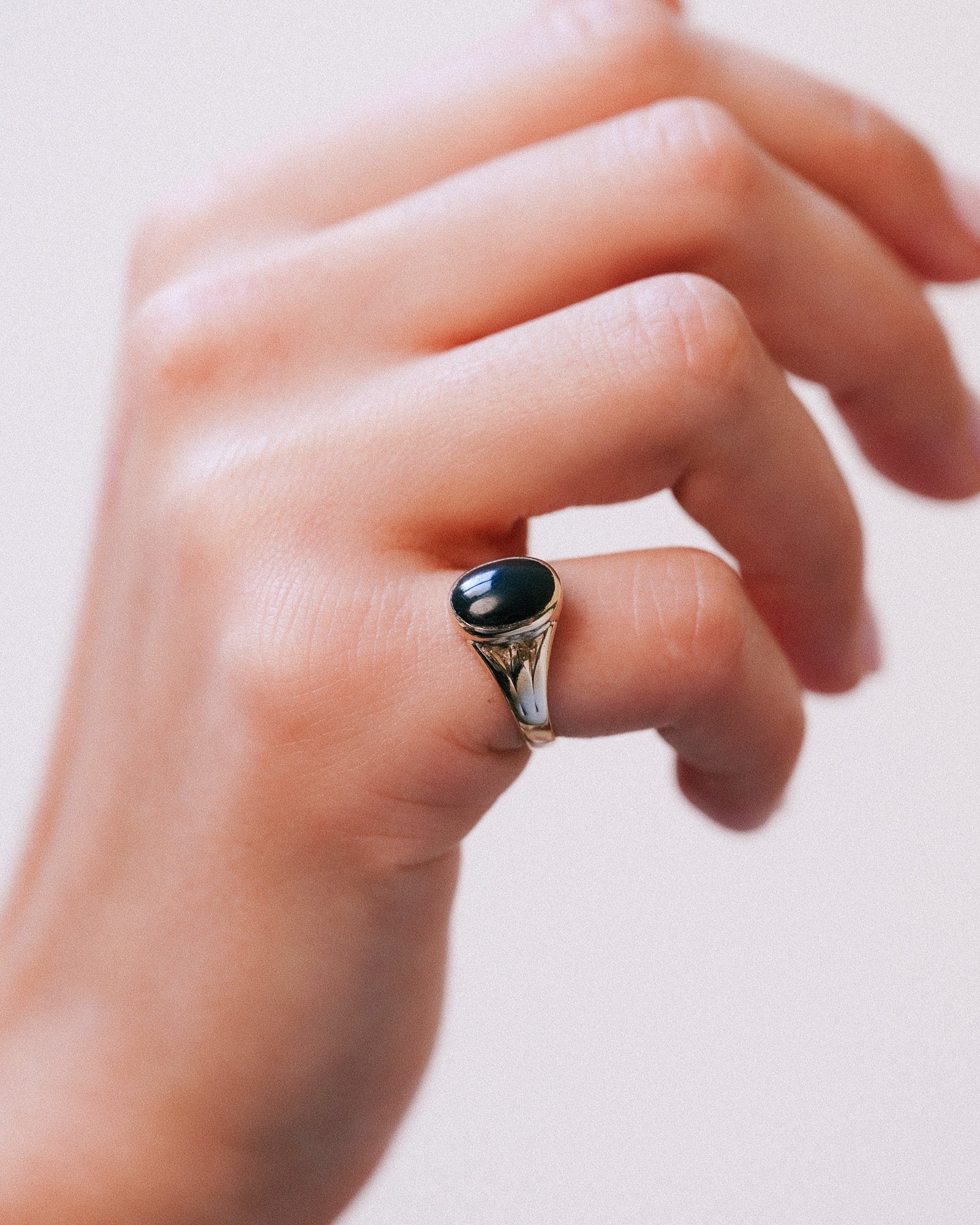 Feline | Vintage Onyx Solitaire