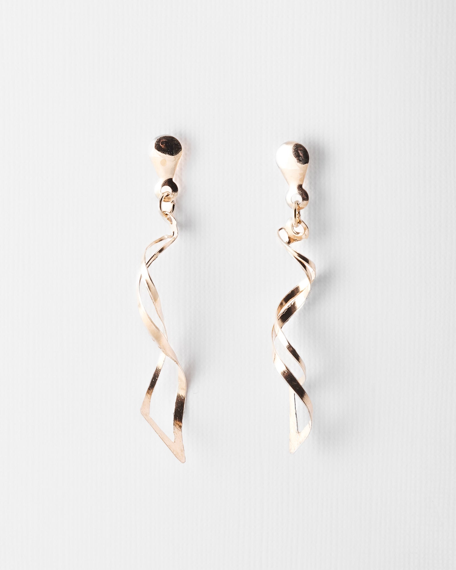 Mona | Vintage Golden Twirl Earrings