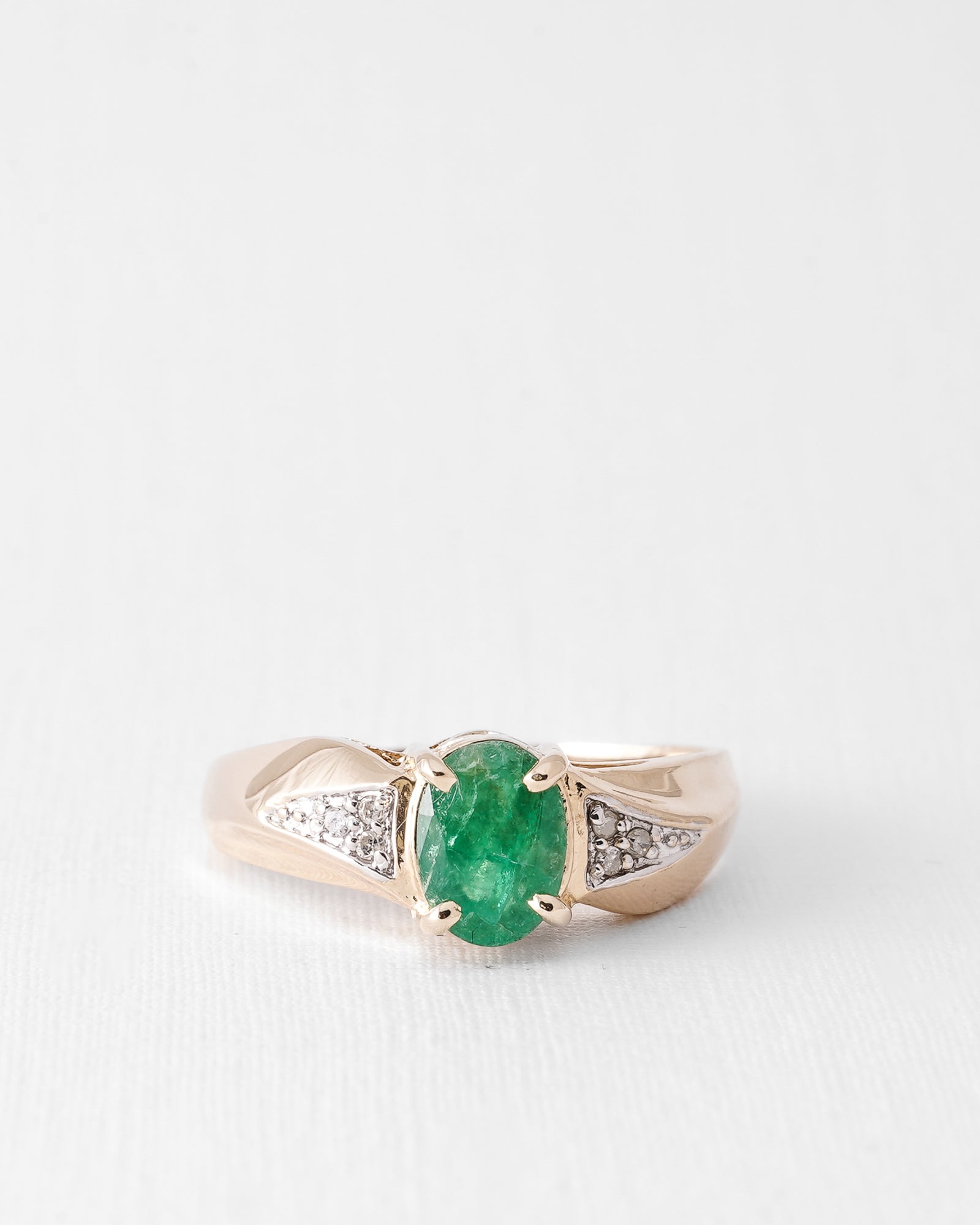 Jelina | Vintage Emerald & Diamond Twist