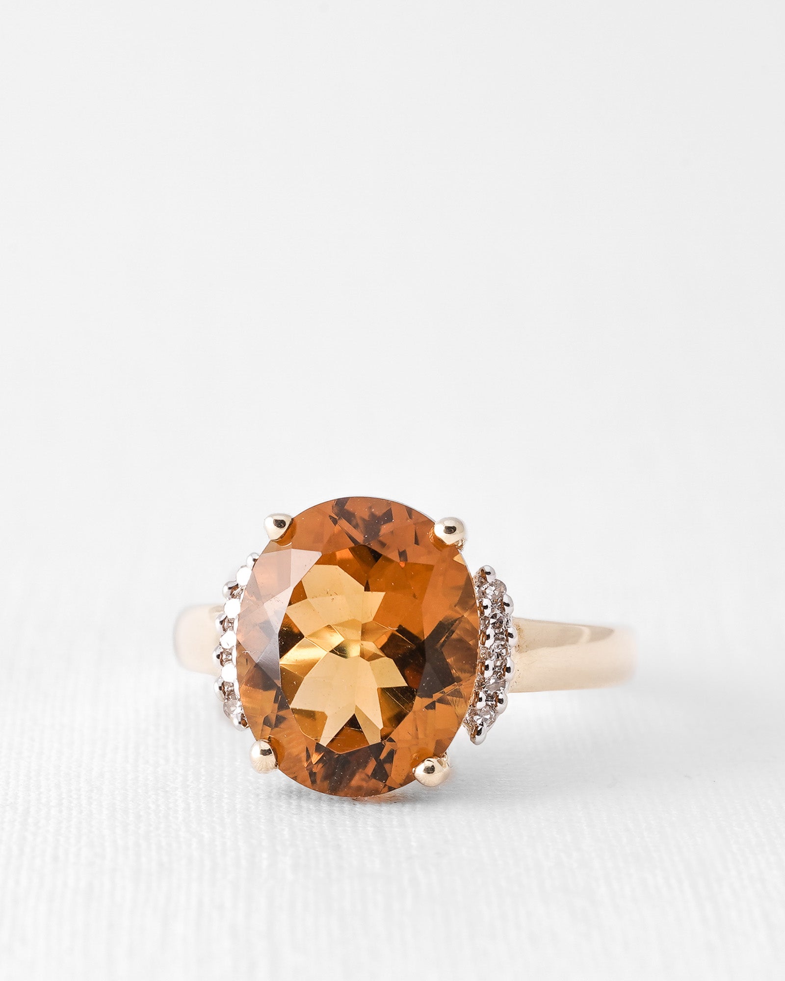 Nila | Vintage Citrine Solitaire & Diamond Details