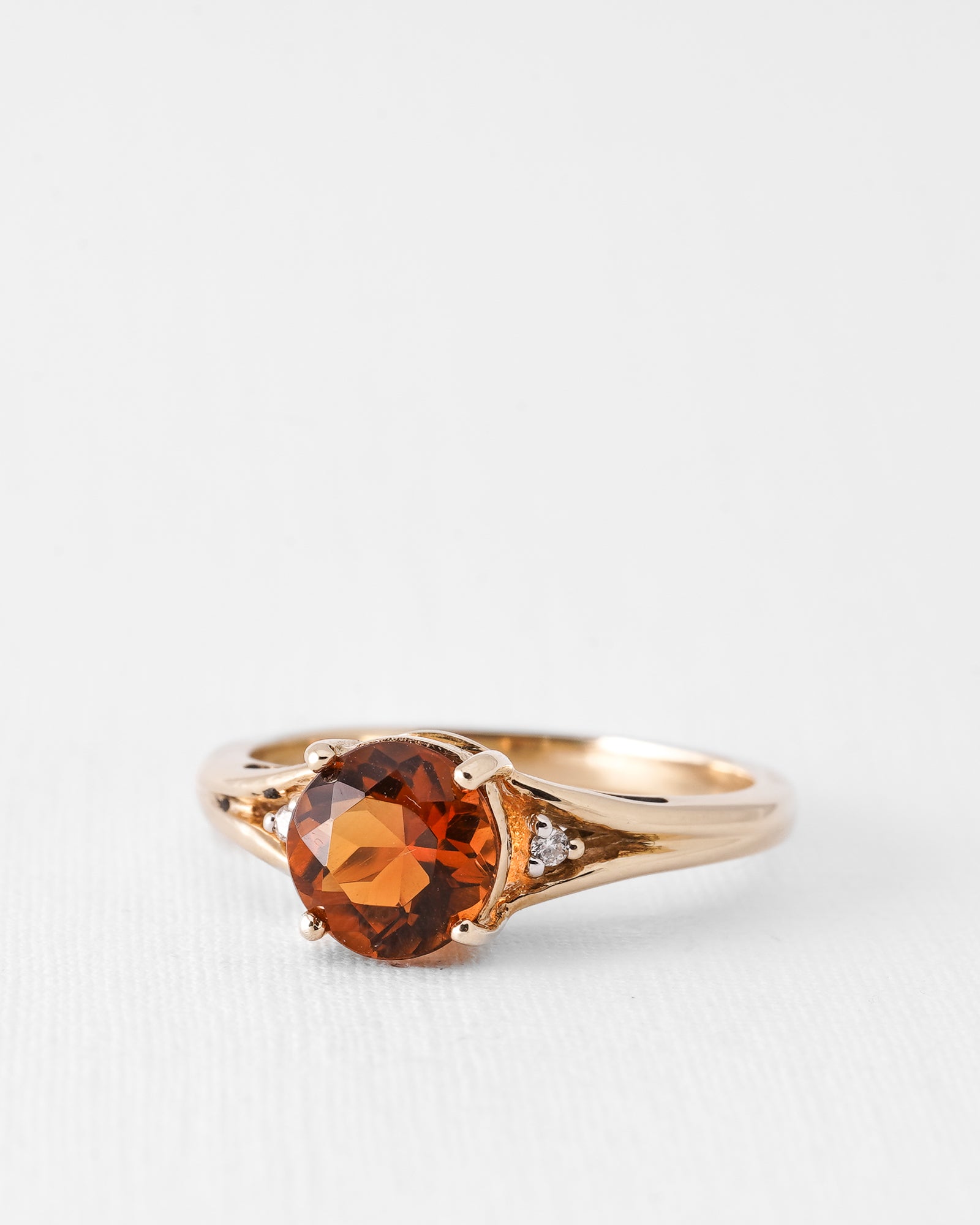 Lara | Vintage Citrine Solitaire & Diamond Details