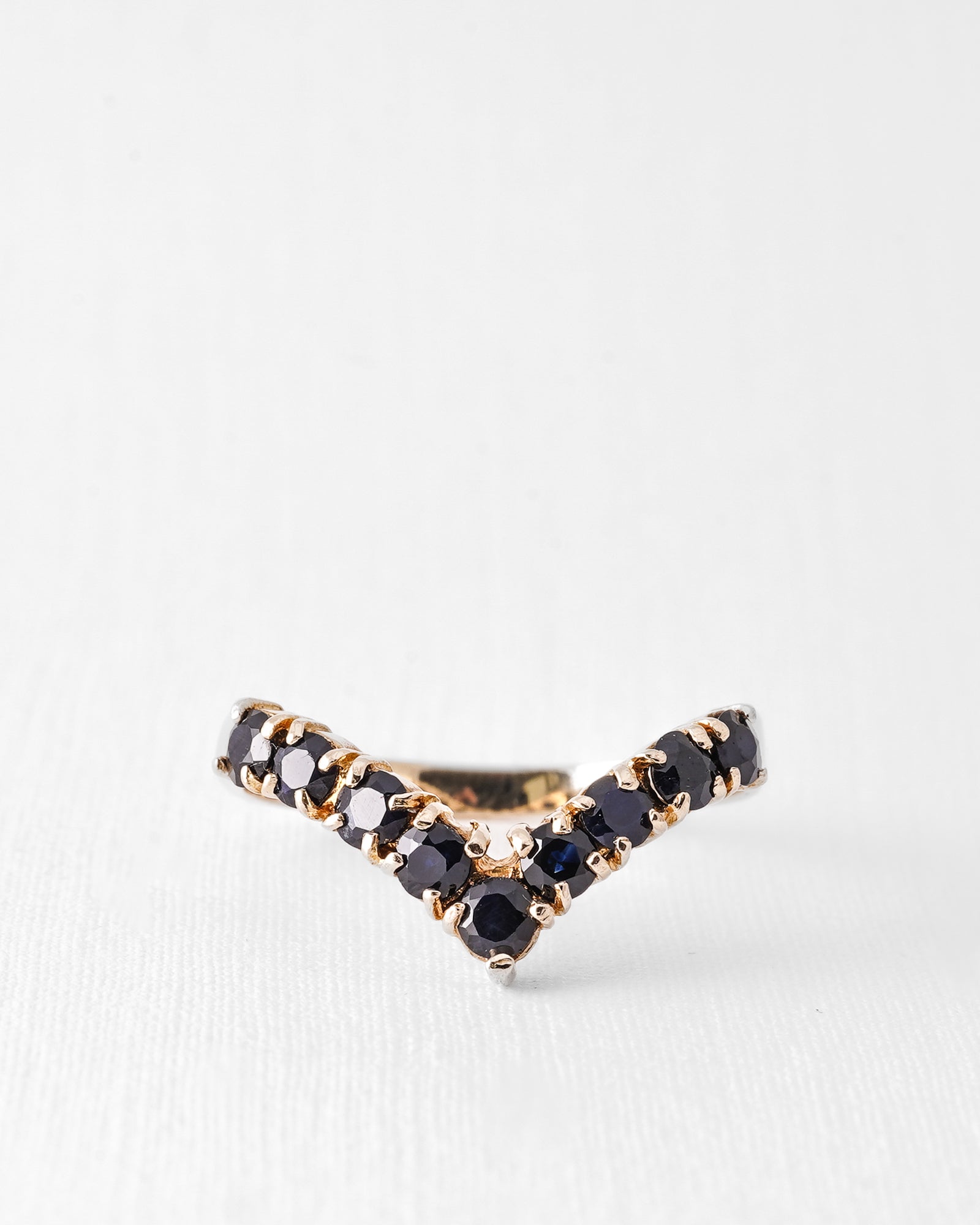 Dione | Vintage Sapphire Wishbone