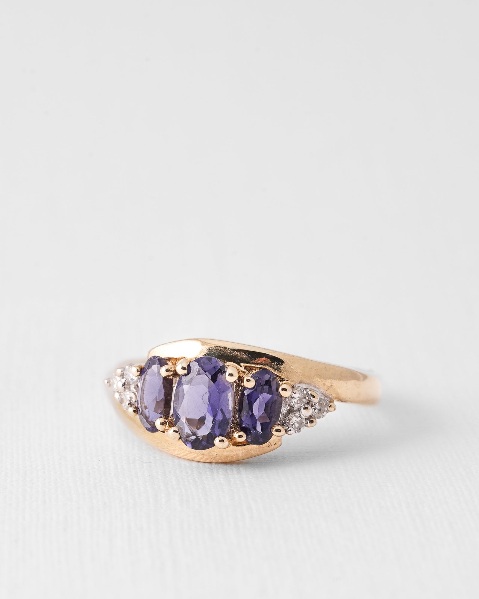 Lionora | Vintage Iolite & Diamond