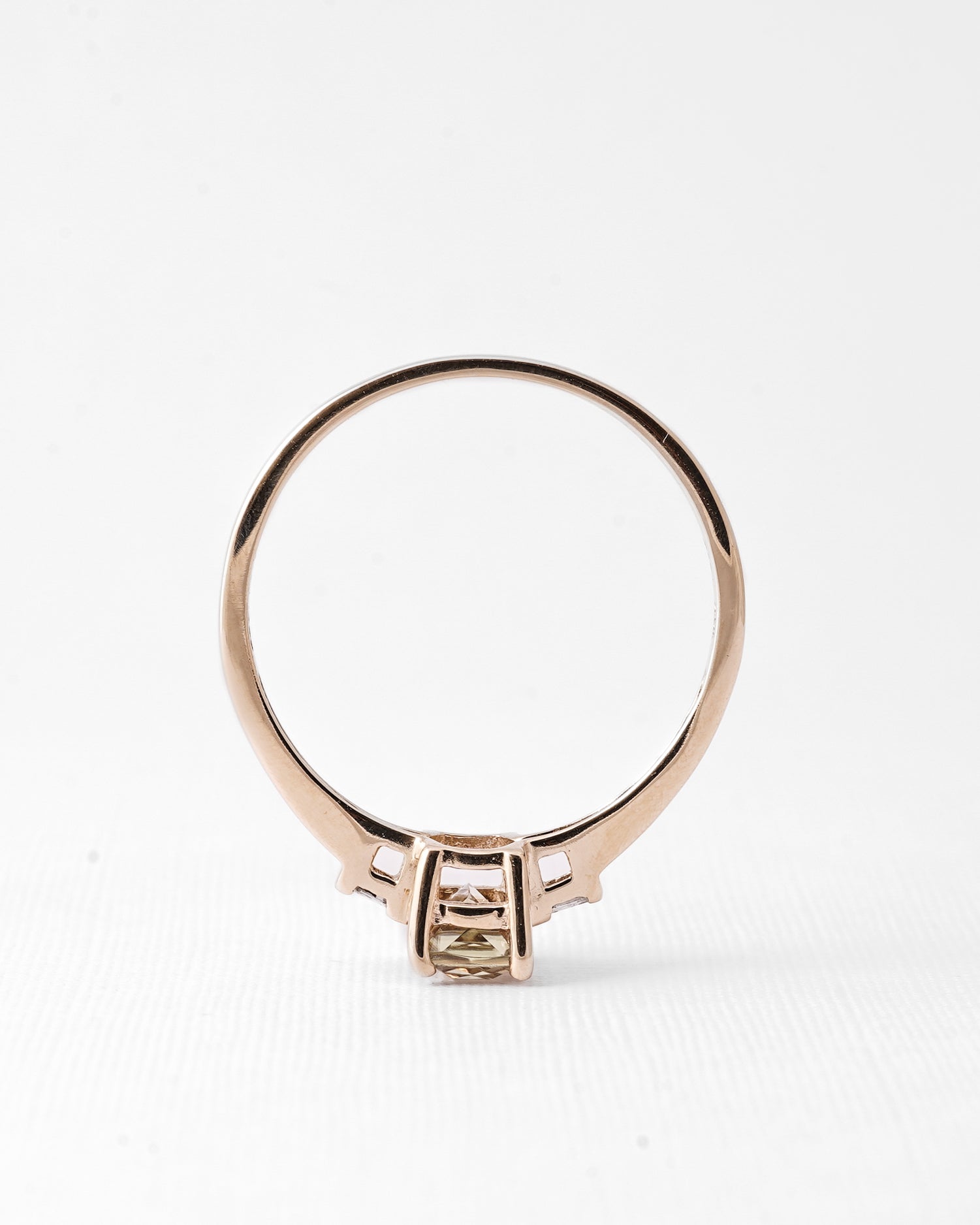 Lina | Vintage Quartz Solitaire & Diamond Details