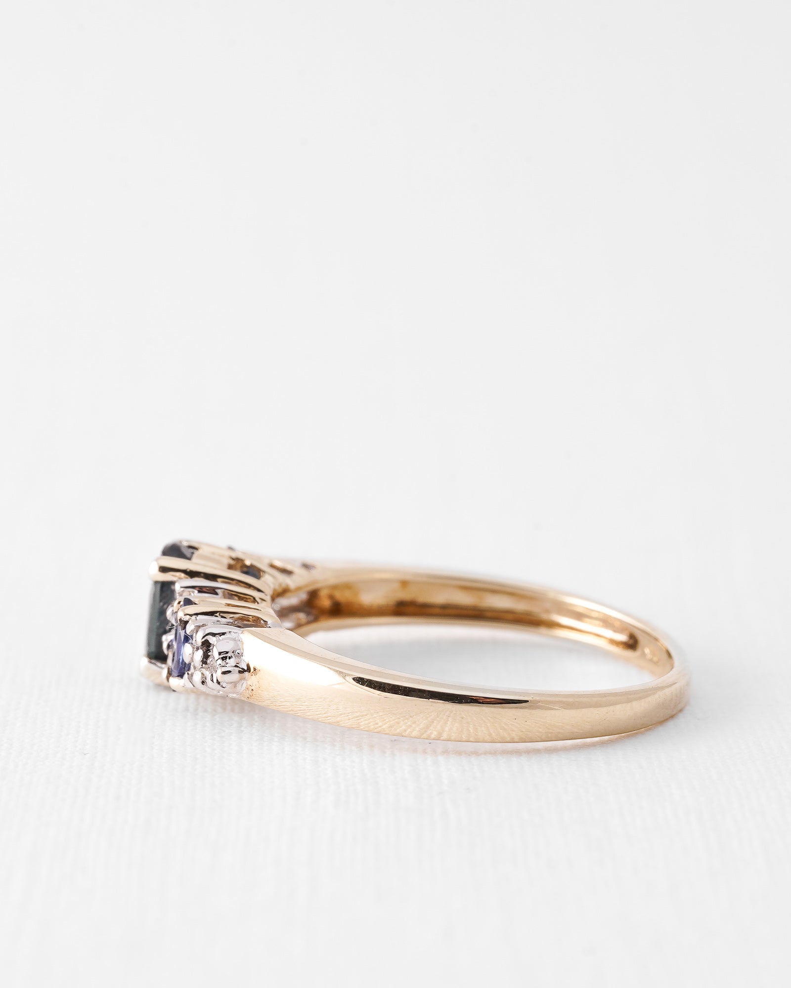 Faelina | Vintage Saffier Driesteen & Diamant Details